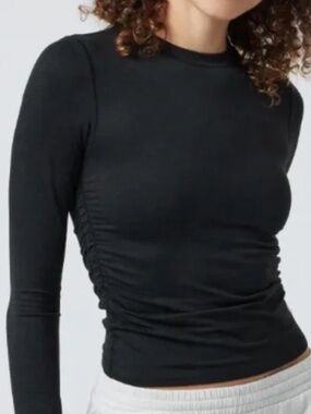 Vuori Black Long Sleeve Tee